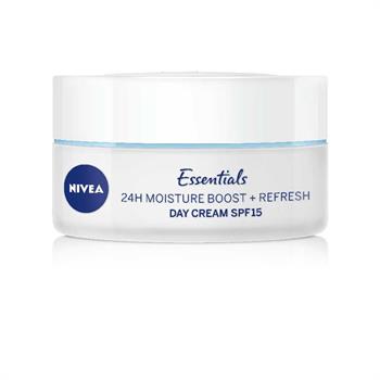 Nivea Essentials Moisture Boost SPF15 Kρέμα Ημέρας 24ώρης Ενυδάτωσης & Αναζωογόνησης 50ml