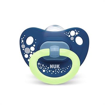 Nuk Happy Nights 0-6m Πιπίλα Σιλικόνης με Θήκη - ΜΠΛΕ
