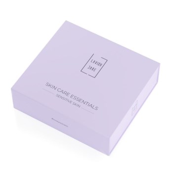 Lavish Care Sensitive Skin Κουτί με Μάσκα 75ml, Απολεπιστικό 50ml, Κρέμα ημέρας 50ml, Ορό προσώπου 30ml & πέτρα μασάζ Gua Sha
